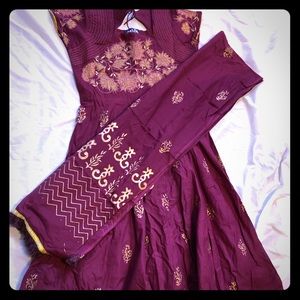 Indian sari style dress size medium maroon/gold